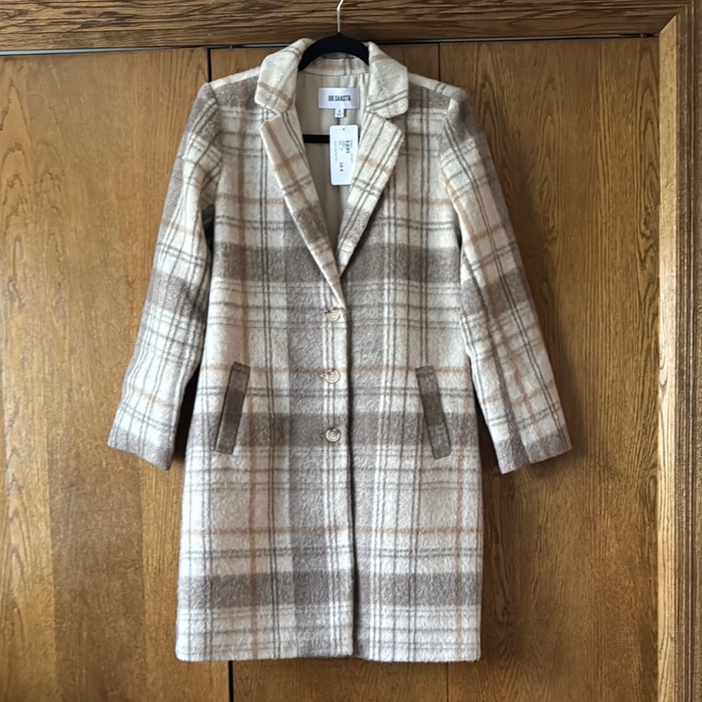 BB Dakota Cream and Brown Trench Coat Timeless Design
